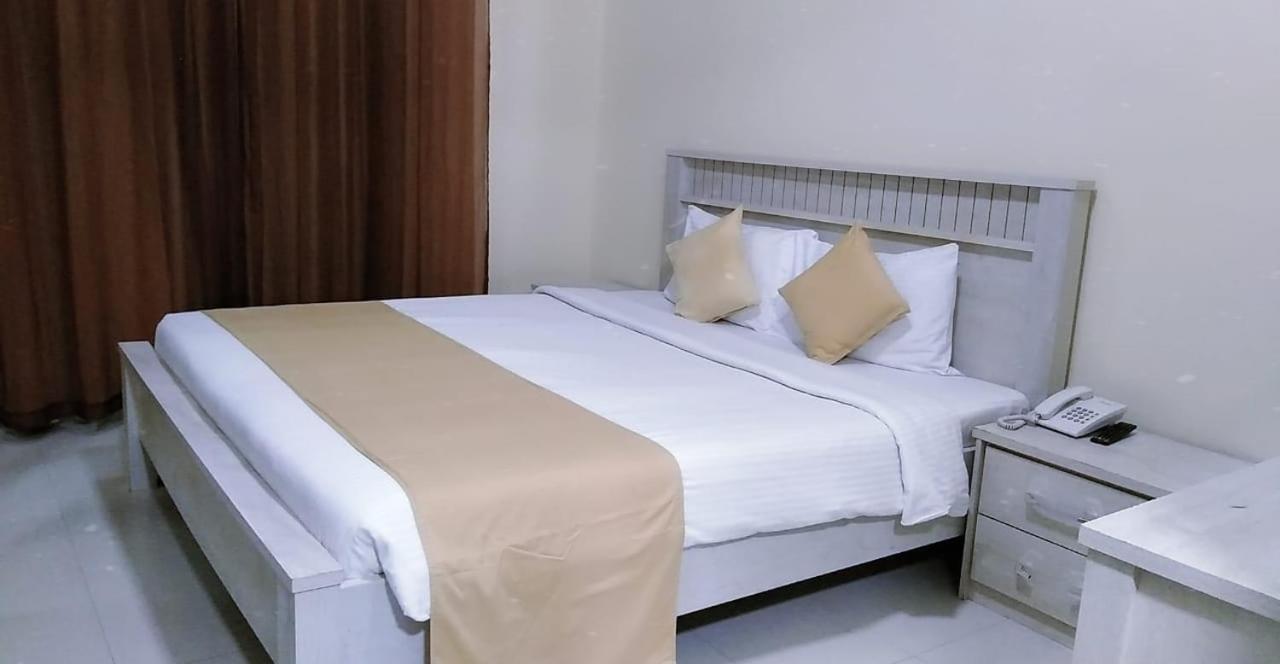 Al Khaleej Plaza Furnished Apartments Llc Ajman Ngoại thất bức ảnh