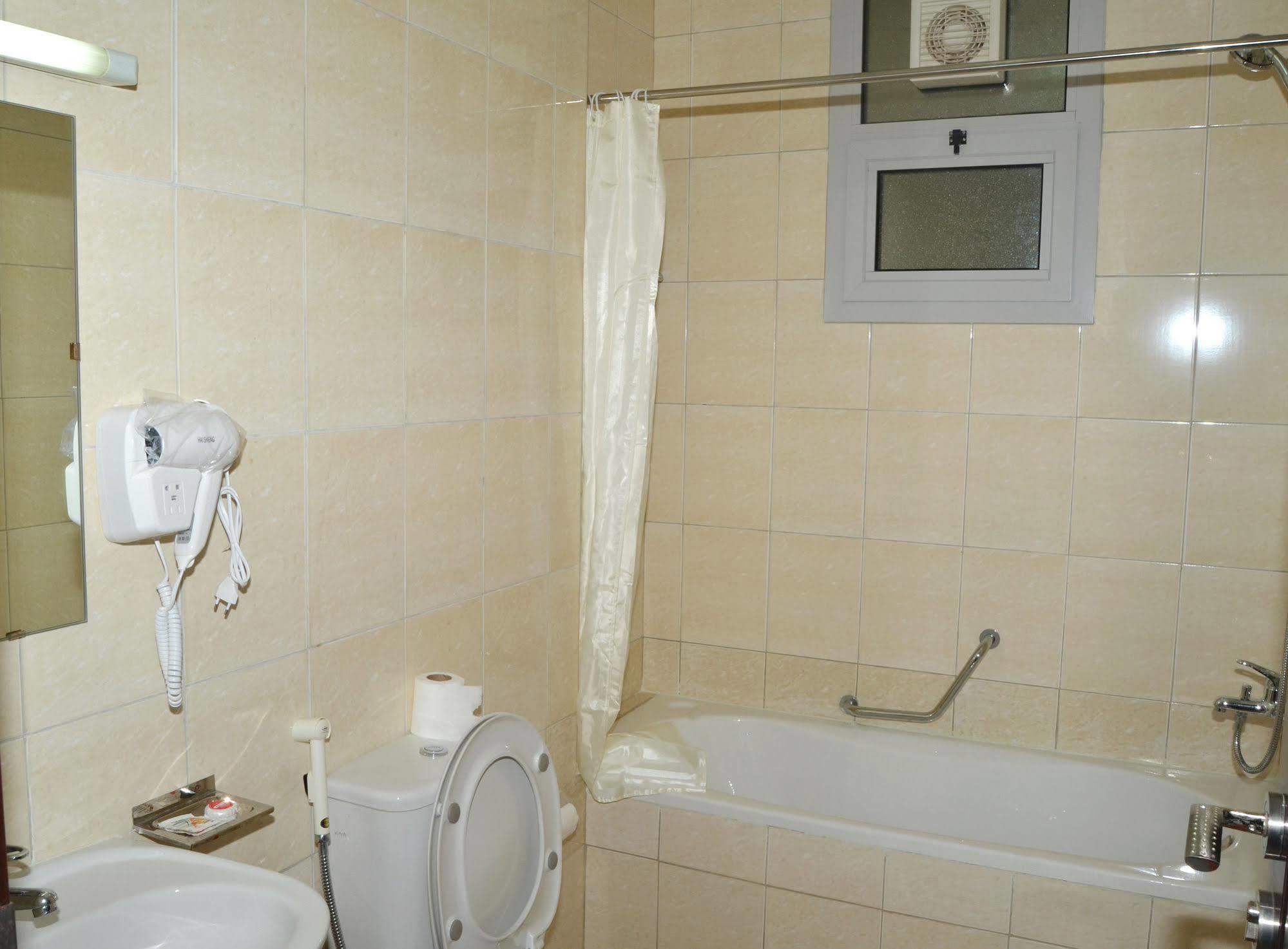 Al Khaleej Plaza Furnished Apartments Llc Ajman Ngoại thất bức ảnh