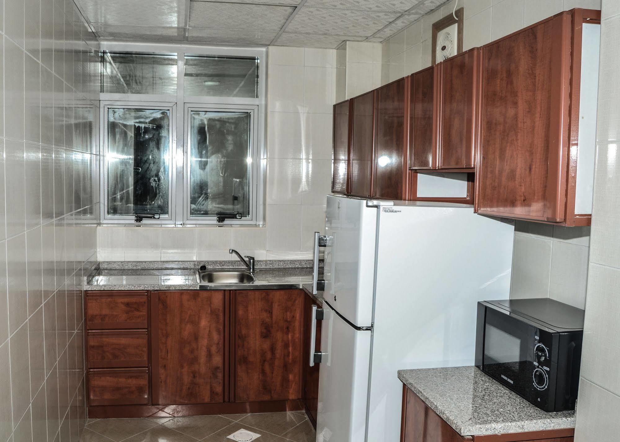 Al Khaleej Plaza Furnished Apartments Llc Ajman Ngoại thất bức ảnh