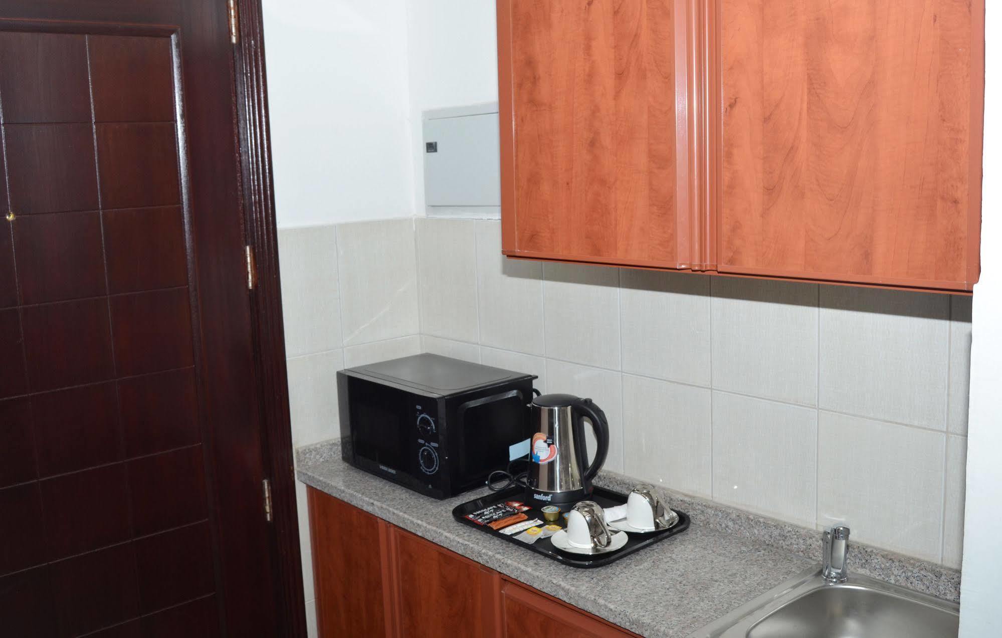 Al Khaleej Plaza Furnished Apartments Llc Ajman Ngoại thất bức ảnh